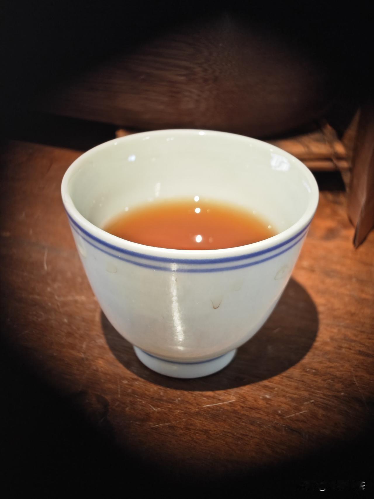 茶友们大家好！
有些对不住大家，茶文章停更一月有余了[作揖]。不是我不想写，而是