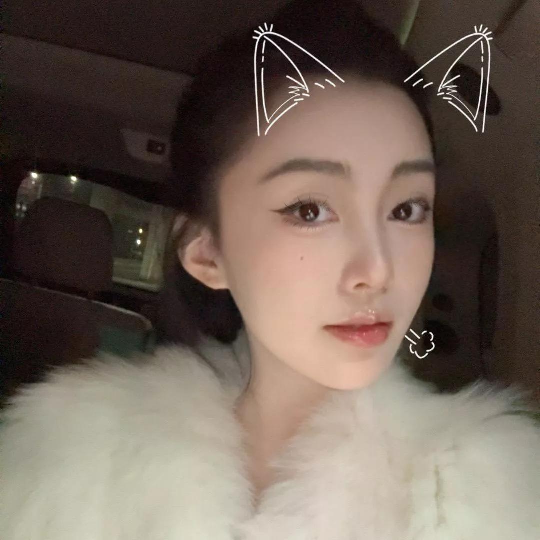 冬日里的温暖，毛绒外套+猫耳，可爱到爆棚！💕🌟毛绒穿搭写真 毛绒酷甜照 毛绒