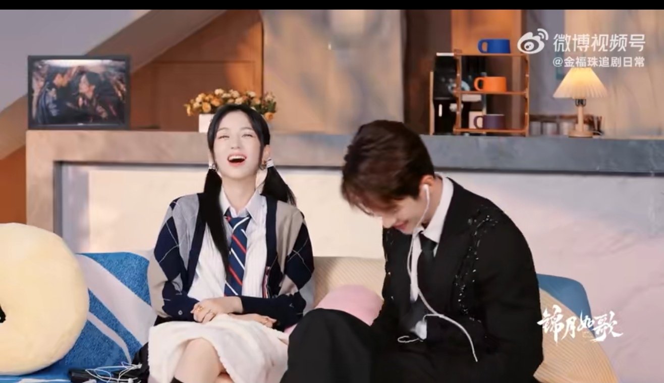 周也丞磊吻戏reaction周也丞磊reaction吻戏看周也丞磊吻戏，就像看一