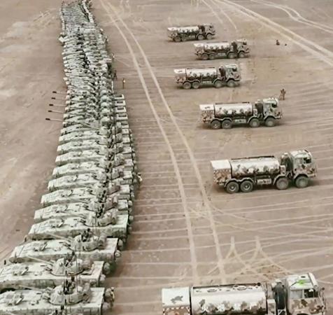 内地军区忙着征兵，新疆西藏却重兵压境？不是中国偏爱西部，而是西部替中国扛下了最沉
