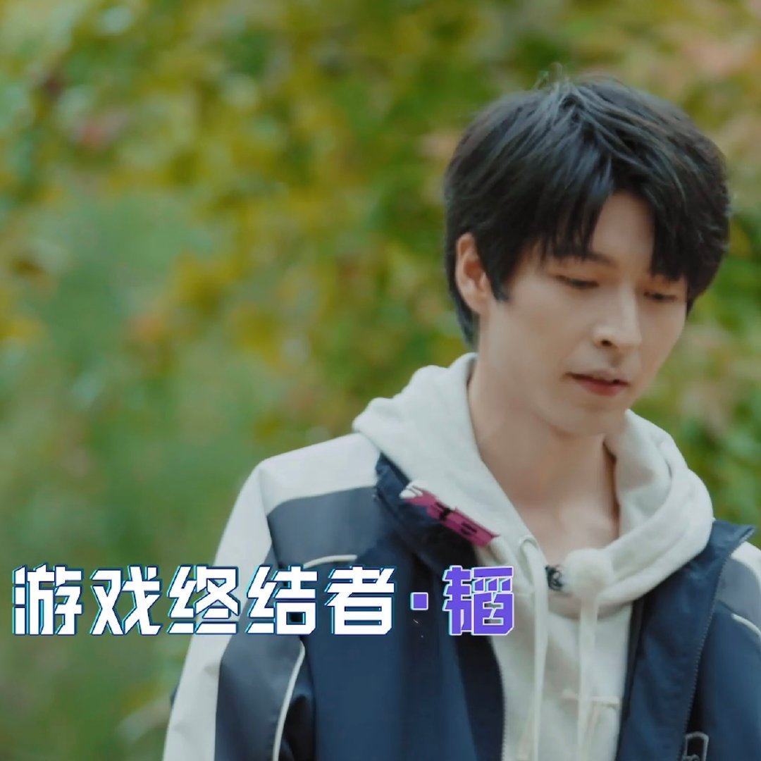 谁能不爱从容型玩家文韬！25秒拼完拼图，刚反应过来他就已经在旁边等待，还归因于拼