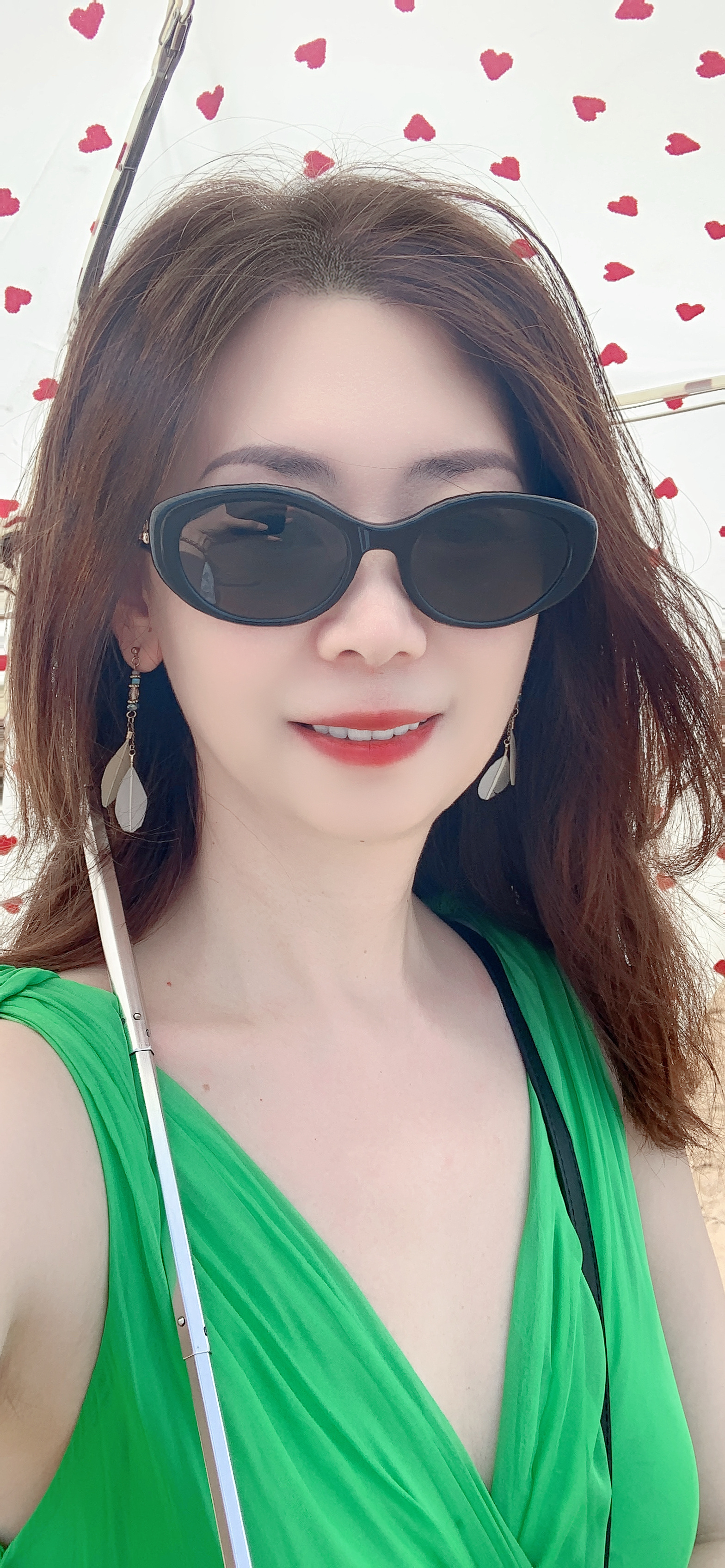 在喜欢你的人那里，去热爱生活。在不喜欢你的人那里，去看清世界。就这么简单。—— 