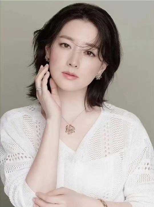 姐妹魅力打造秘籍分享㊙️㊙️㊙️

每个女人的样貌体现一个人的生活状态和质感。你