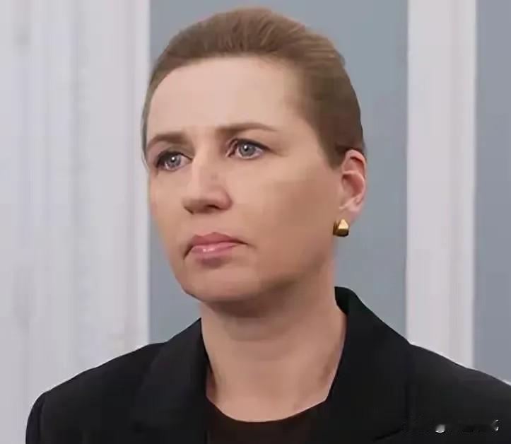 丹麦首相梅特·弗雷泽里克森大概是近期最憋屈的西方政客之一，面对特朗普一次次拿格陵