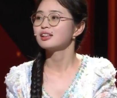 “我要回家…” 河南女孩 10 岁父亲离世，盲人二叔靠种地供养考上大学，没想到，