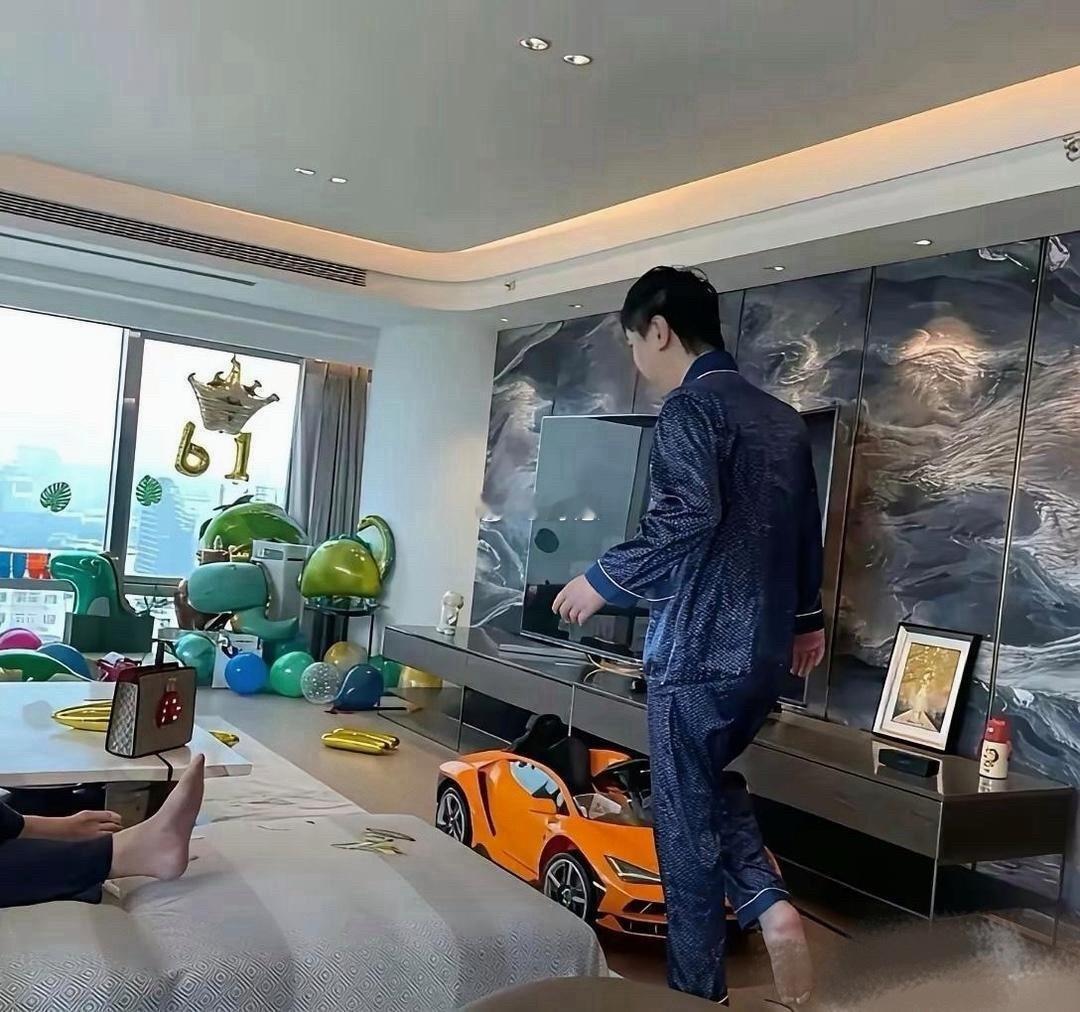 沈腾这房子炫的，我是哑口无言 ​​​