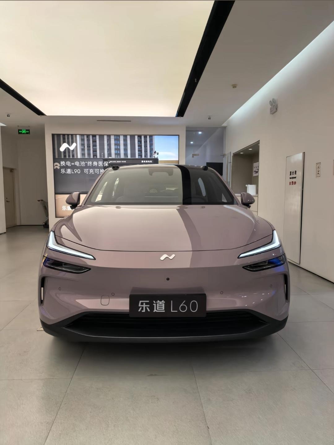 要说乐道L60这台车我觉得确实是适合代步了，租电入手价不到14万，还能享受换电，
