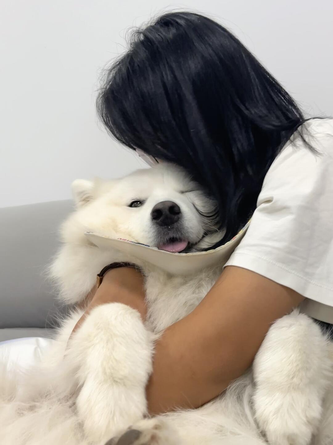 这是什么？死面馒头，亲一口！