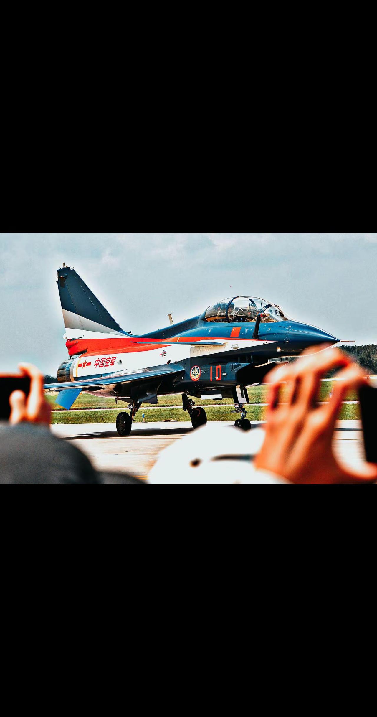 阵风最严厉的父亲。歼10C太帅了必须单发一条歼10c pl15 pla