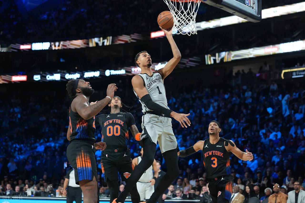 这个原因导致“怪物”文班亚马，NBA杯总决赛甘当绿叶，以替补身份出战仅得4分4板