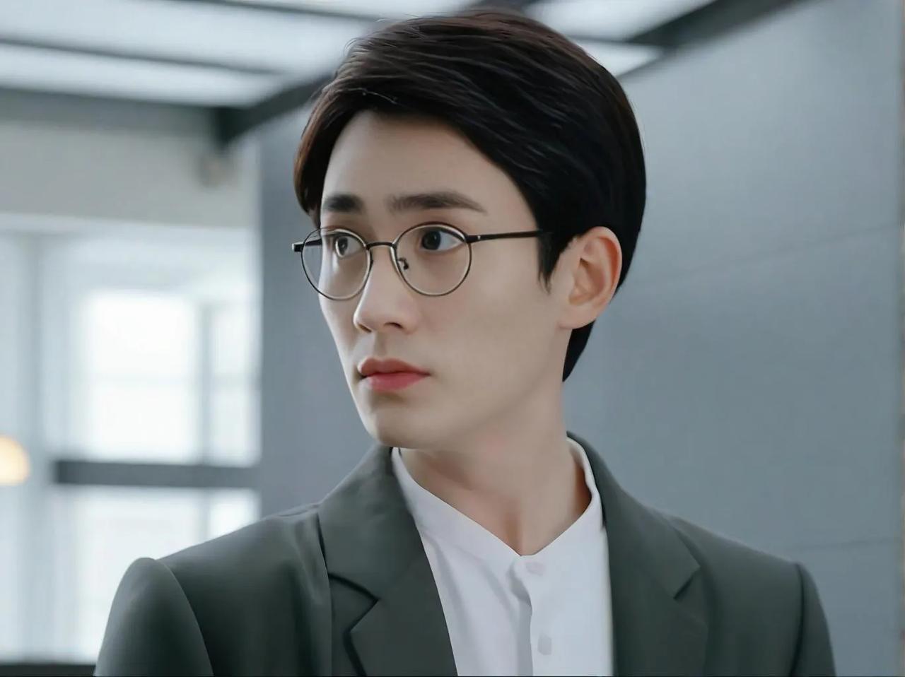 #朱一龙饰演的沈巍绝在哪#朱一龙饰演的沈巍之所以被称为“绝”，是因为他在外貌与气