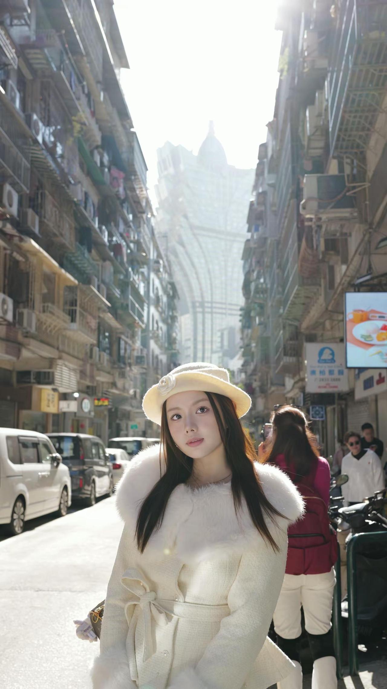 留洋归来的大小姐。plog