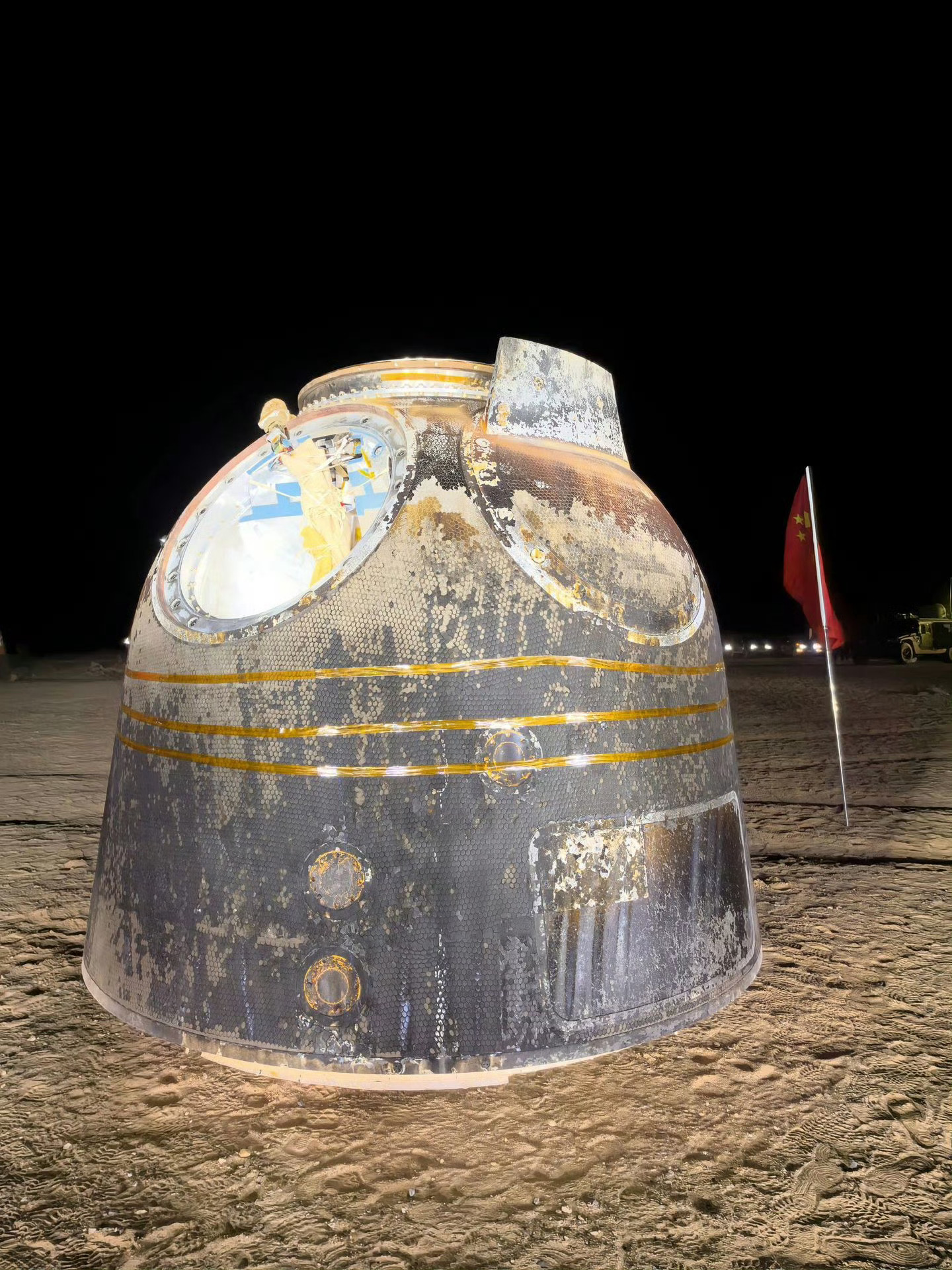 星光不负赶路船 ，晨曦相伴航天人～