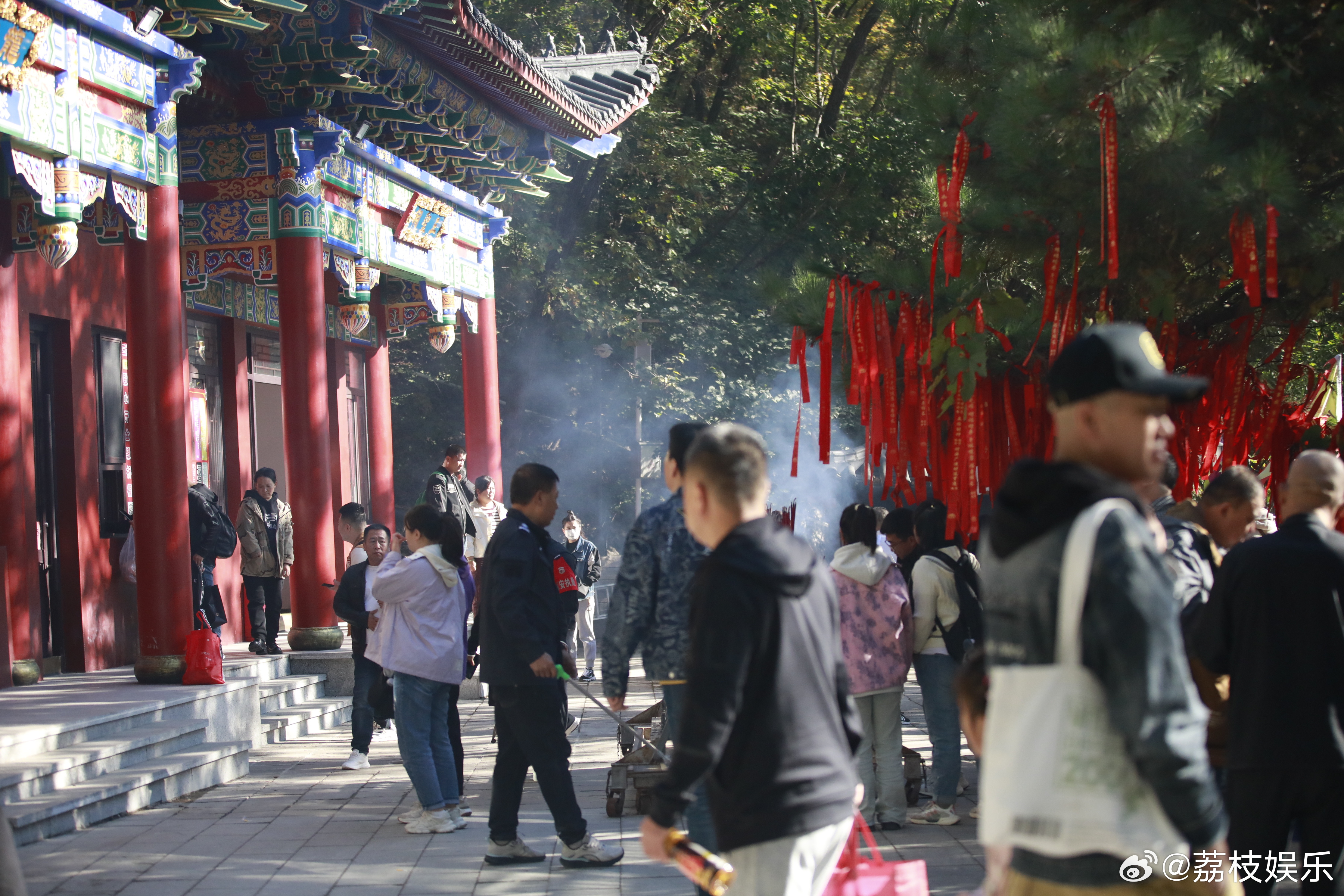 妇女节快乐！3月的重要节日，一定要来辽宁铁刹山登高祈福，这里灵气充沛、磁场绝佳，