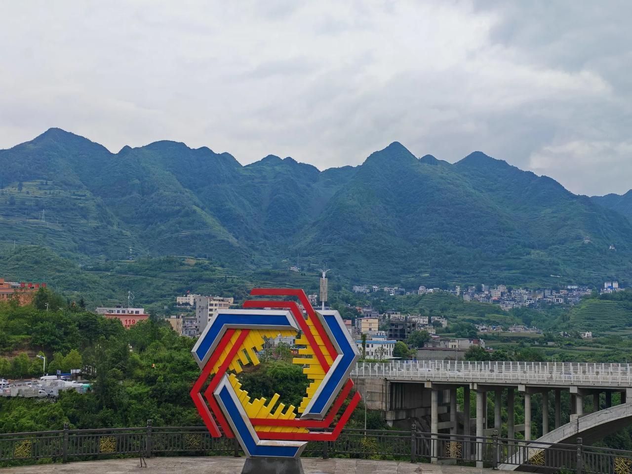 【山东淄博姜先生的“二元方程”无解！】
      虽然法院已经做了二审判决，但