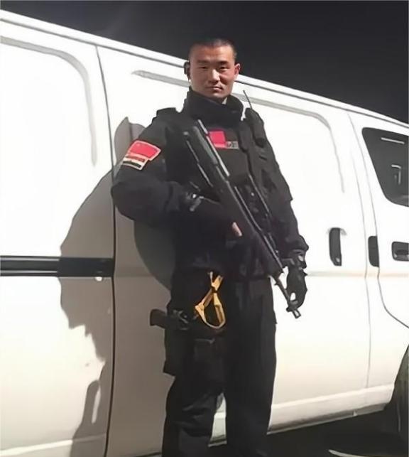 2012年，陕西一小伙为了上百万薪酬，签下死亡合同，冒险到伊拉克当雇佣兵，3年后