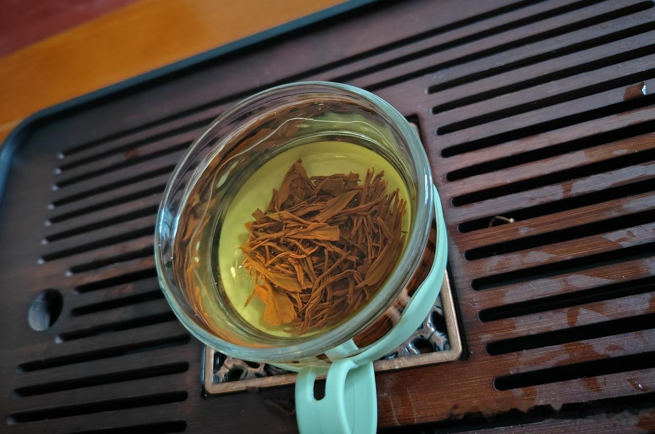作为扶弟魔，弟弟会记恩吗？这是一个比较有争议的话题。就我个人观点而言，扶弟魔姐姐