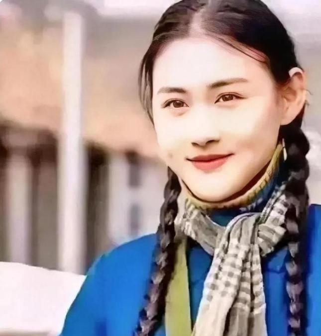 1969年，知青张杨州，因54元失窃被怀疑成小偷，失去返城机会。谁知，他明知实情