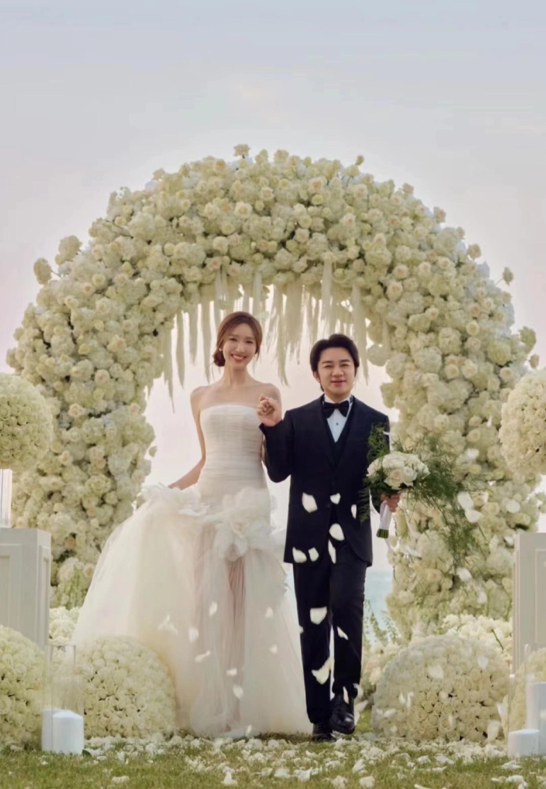 李亚男说当妈后成了质检员夫妻两个人之间真的很恩爱结婚十年也没有绯闻不过当妈妈之后