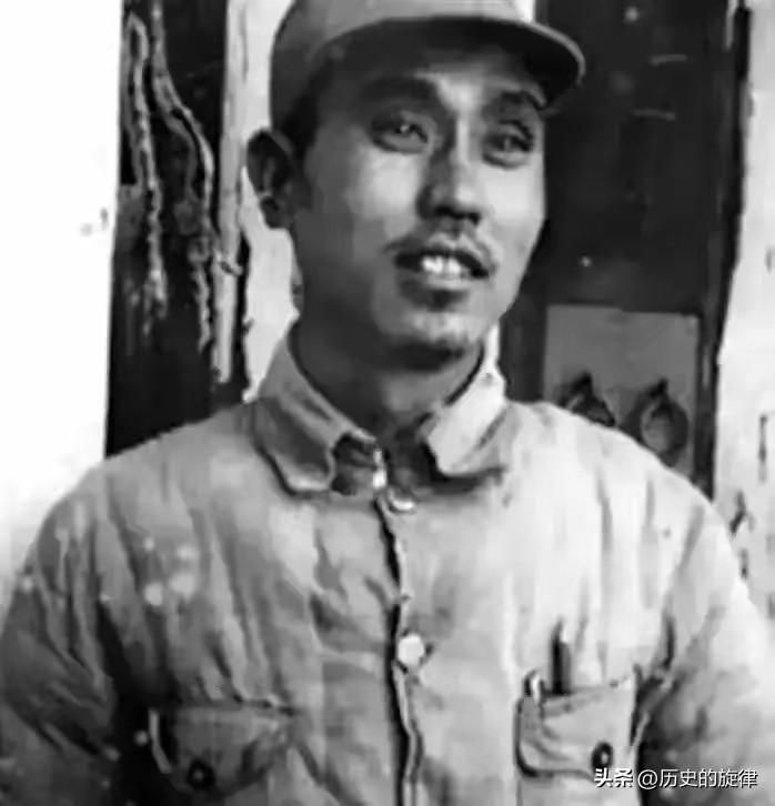 1949年上海，陈赓关起房门给小姨子说媒，一句话促成一段传世良缘
 
1949年
