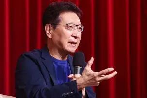 5月18日，赵少康在脸书发文，对赖清德在压力下改口的“三不提”策略提出批评，他指