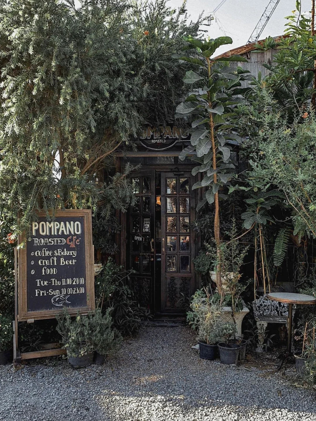 种草了这家复古咖啡店☕️好想立刻飞去曼谷！