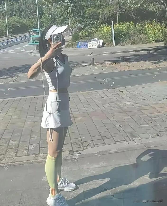 81年，45岁，有人说我生不了娃，却到了生病要人照顾的年纪
