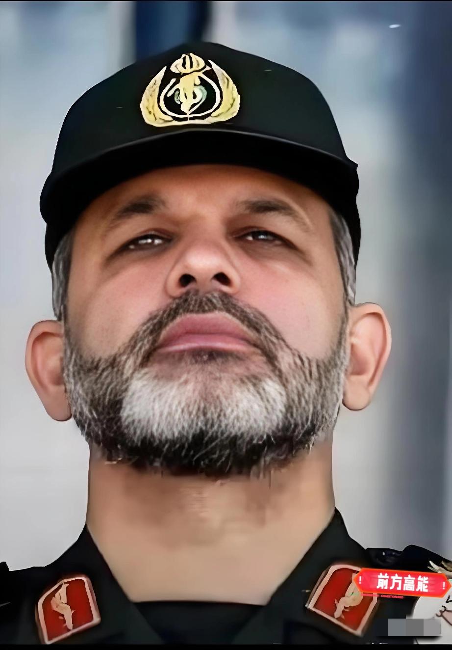 伊朗新消息
伊斯兰革命卫队宣布

4月25日，伊朗伊斯兰革命卫队宣布扣押了一艘疑