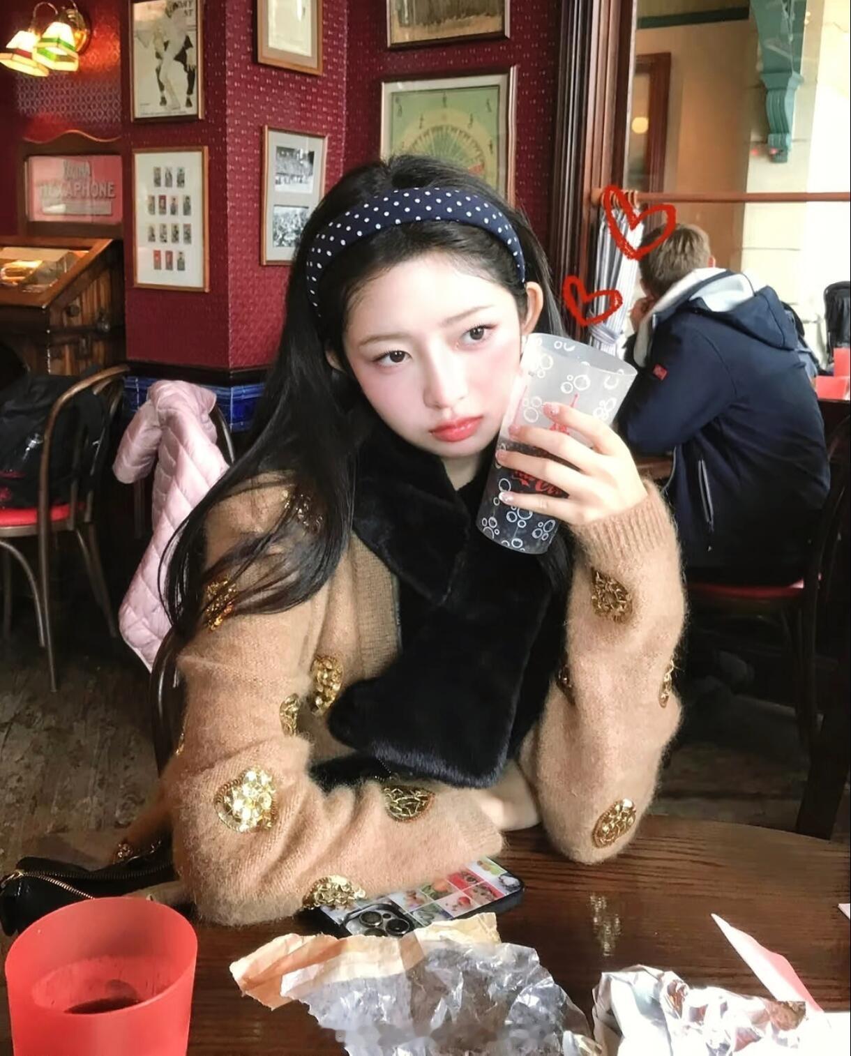 也是个适合戴发箍的脑袋 直井怜 