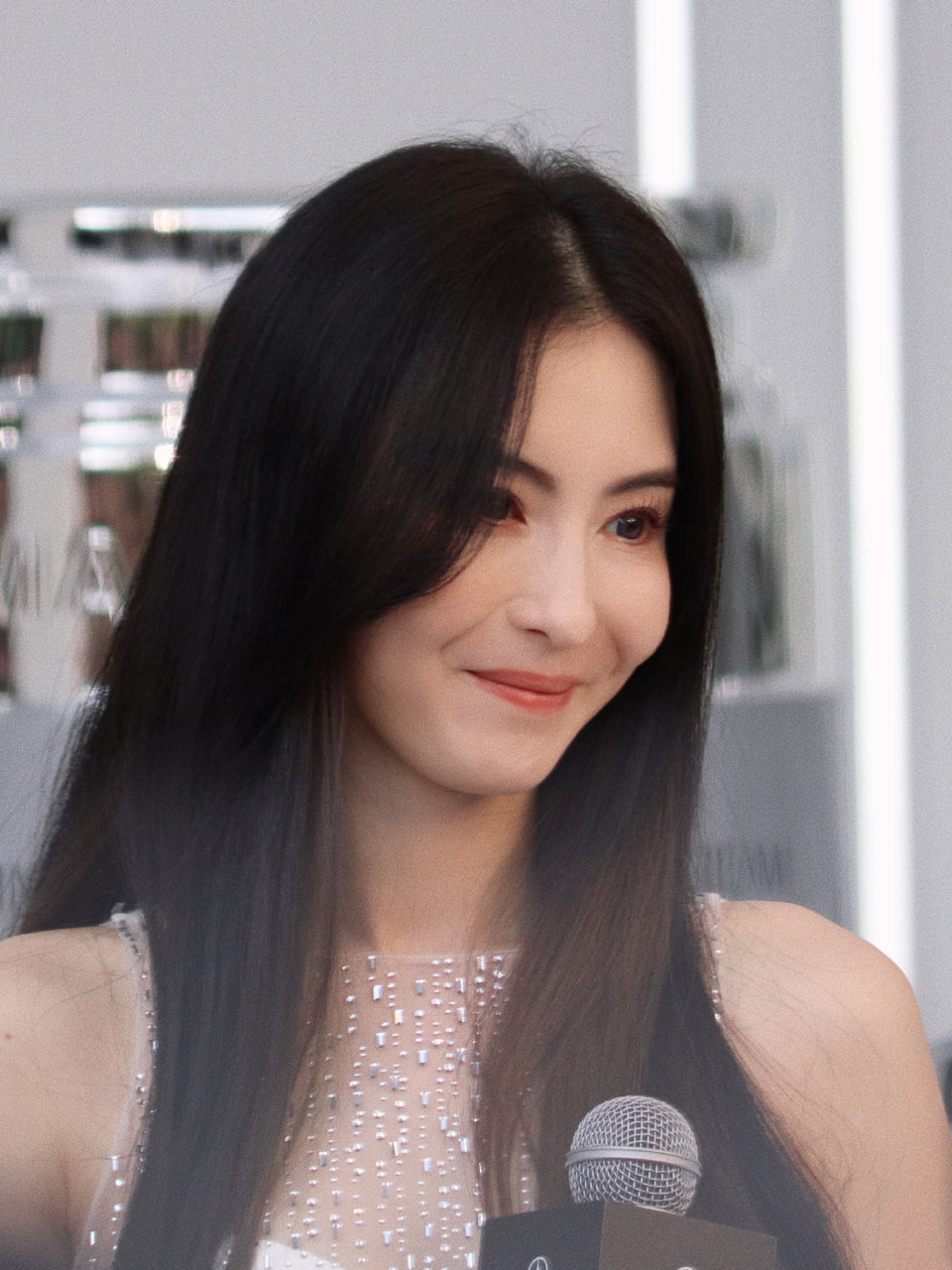 #杭州偶遇张柏芝#相信不管是谁都很难不被触动到吧，特别是看到那些在杭州偶遇了张柏