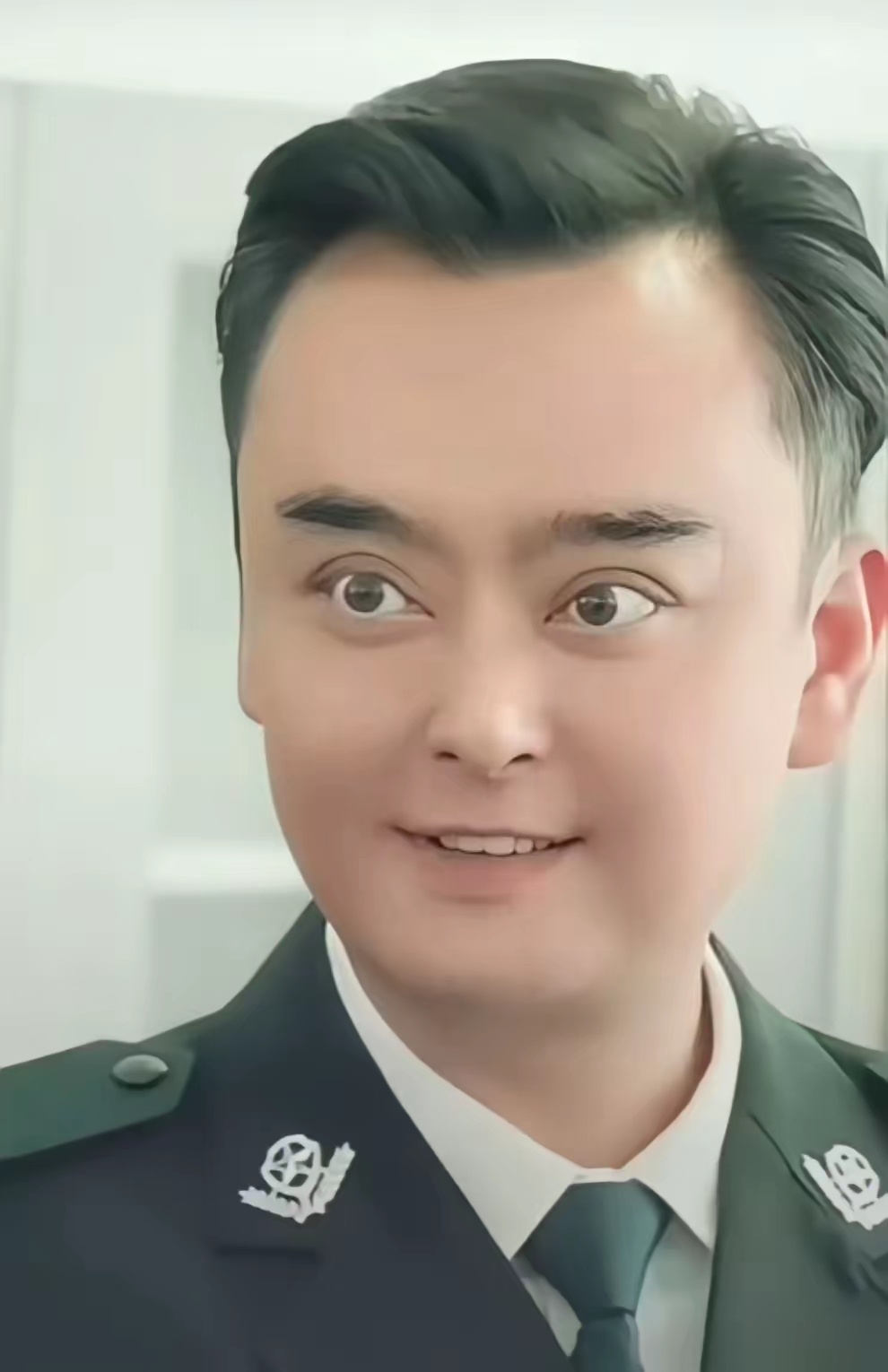 为什么现在电视剧没人看？  看看这个， 双眼皮刚割就来演戏？  眼睛瞪得像铜铃…
