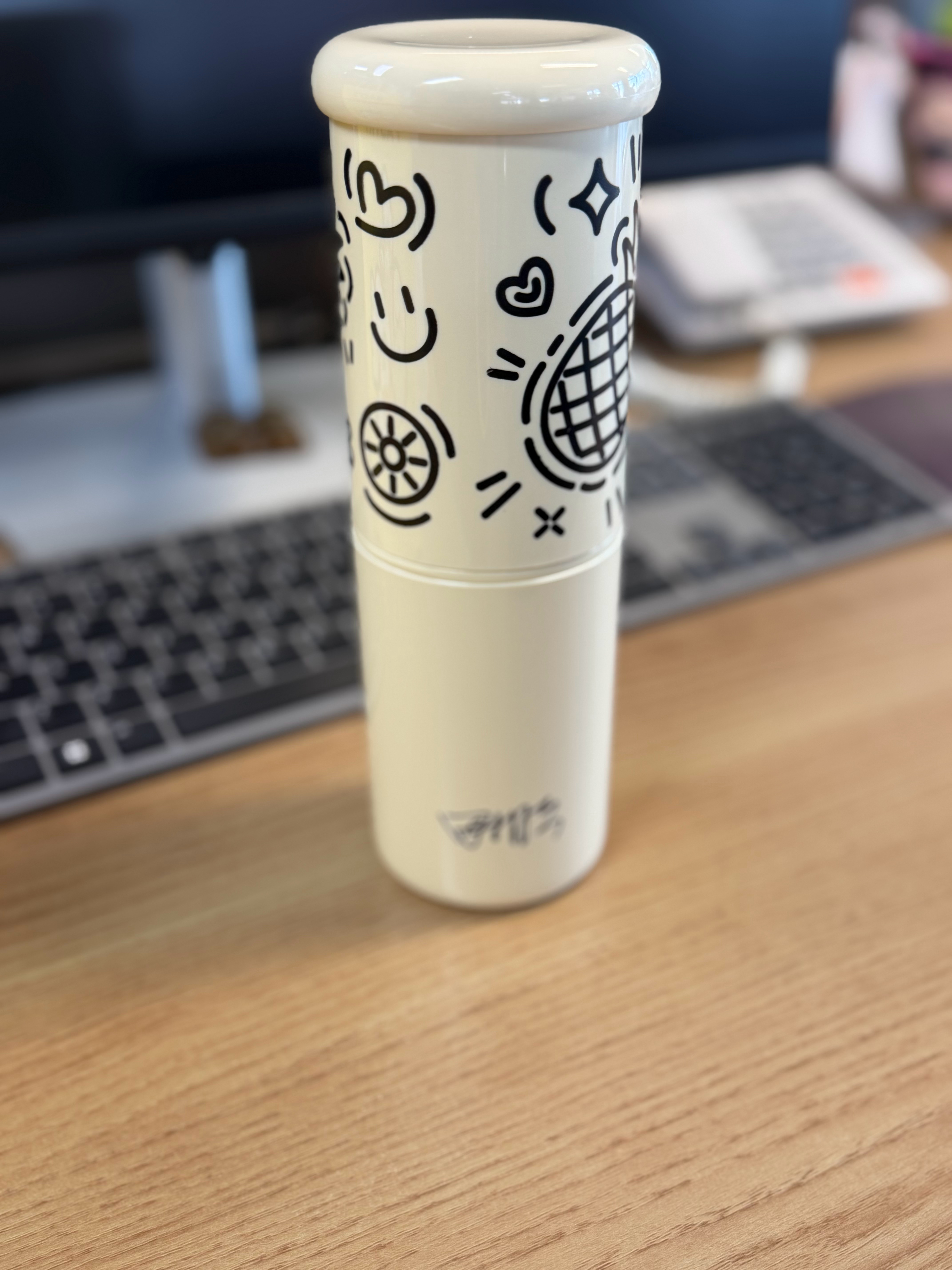 这个杯子好可爱 田栩宁