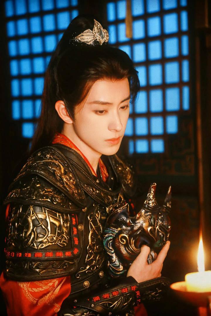 敖瑞鹏[超话] arp敖瑞鹏燕迟💕敖瑞鹏朝雪录世界上唯有你是我的一束光，把黑暗