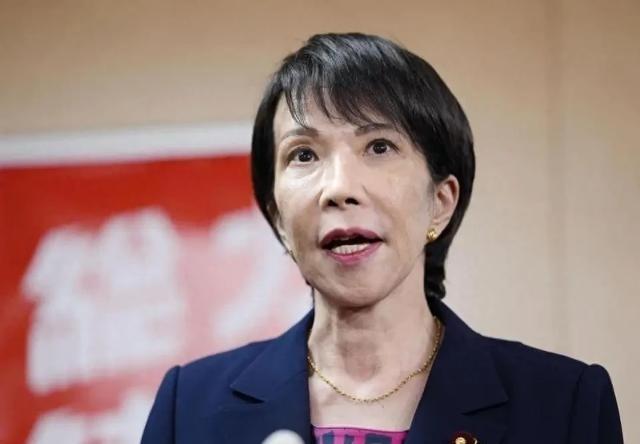 高市早苗想跟中国谈，中国没搭理她。 日本多位内阁大臣相继放话要改善中日关系，防卫