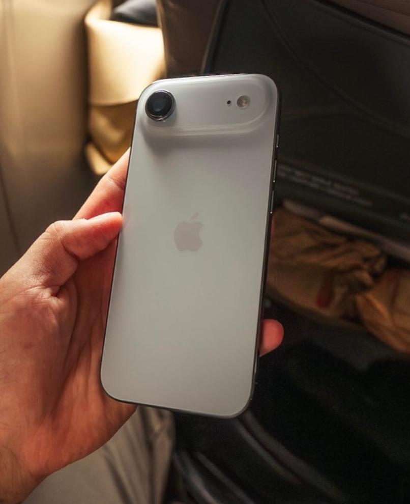 苹果还是太大胆了，也不怕闪了腰

换其它厂商有这个魄力吗？iPhone Air这