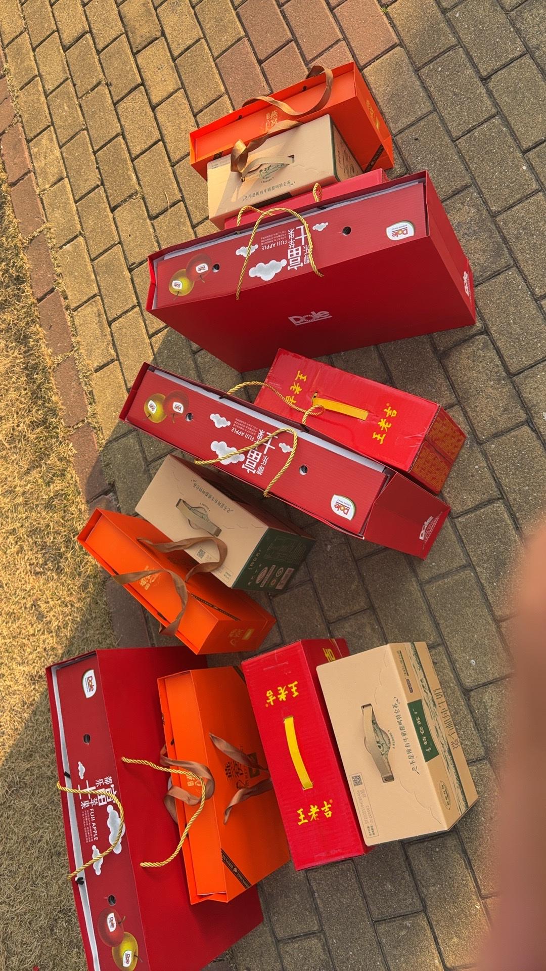 根据今天的行情，给我看看资金流向，以及明天大概率走势。

今日（1月15日）核心