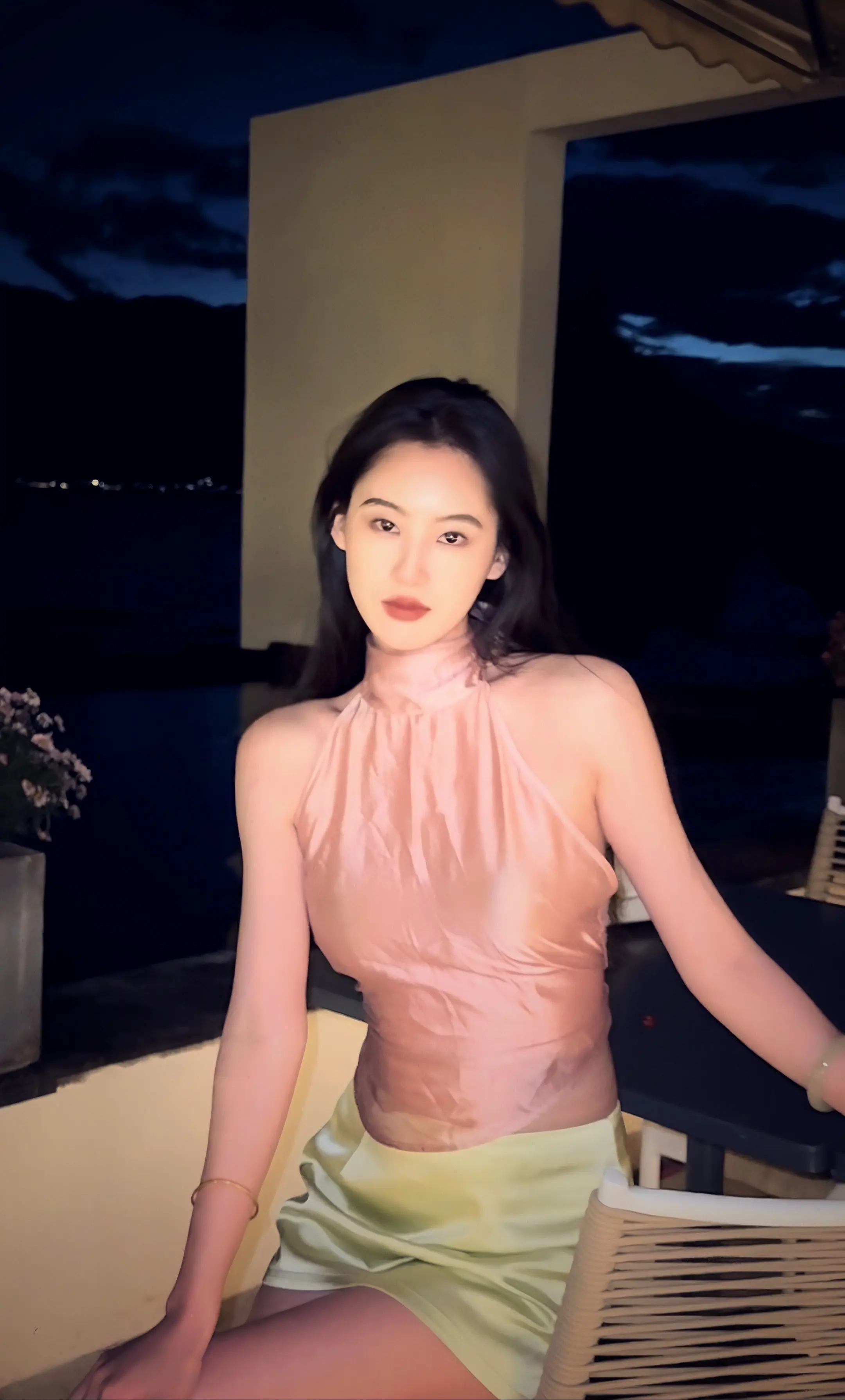 你无声无息 涌入了我心底