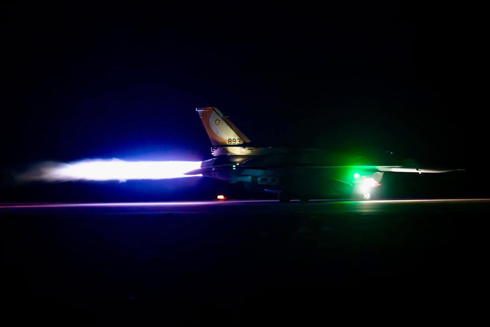 “怒吼雄狮”行动中的以色列空军（IAF）第107“橙尾骑士”中队F16I带JDA