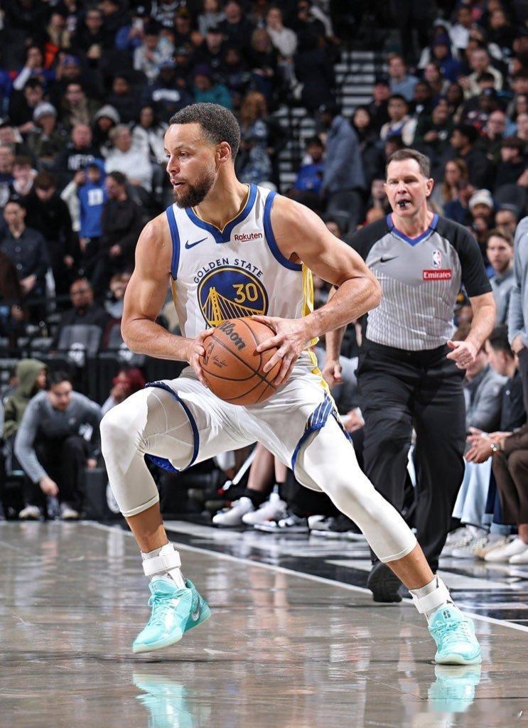 建议联盟更改为库有引力值！NBA官方最新推出一项数据统计——引力值，库里毫无悬念