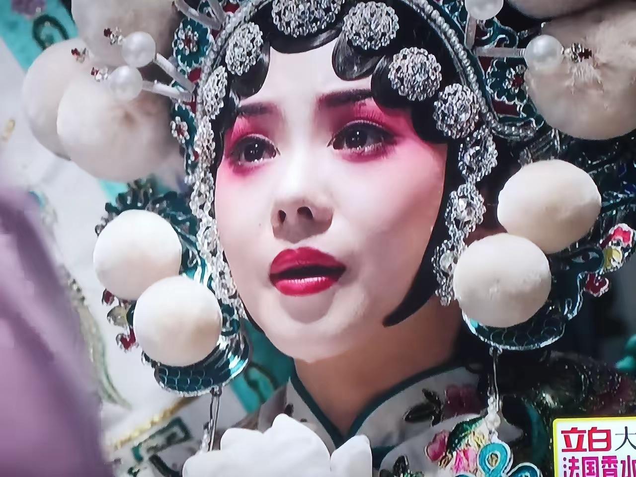 《主角》大结局，忆秦娥终于走出阴霾，重返舞台，是编剧对观众的最大慰藉！
现在回过