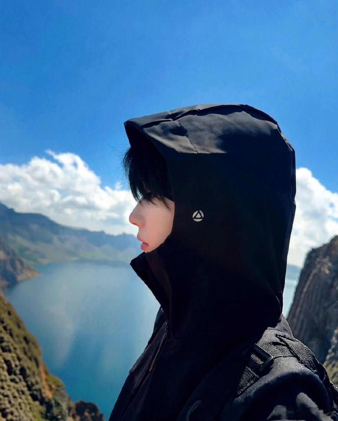 被张起灵治愈的钢琴少年 故事很简单却足够戳心，张起灵的内核打动少年，琴声娓娓道来