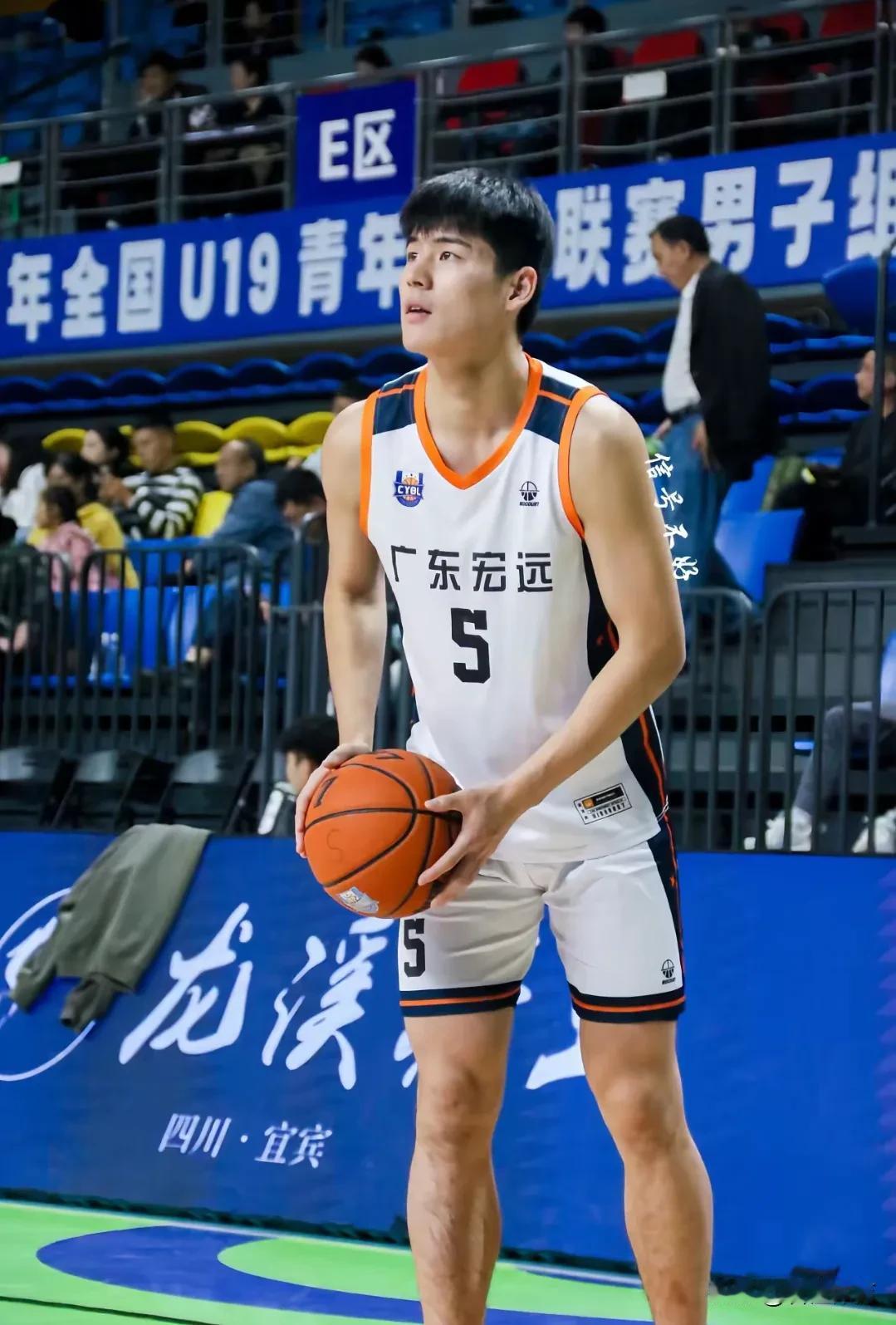 宏远青训四大国青小将之一的陈家政，未来能取得什么样的成就？能成长为下一个胡明轩吗