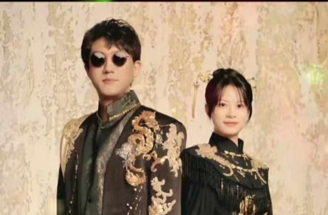 二饼力哥精心准备许久的大型民乐交响乐《楚玉》于5月4日在无锡盛大首演，这无疑是一