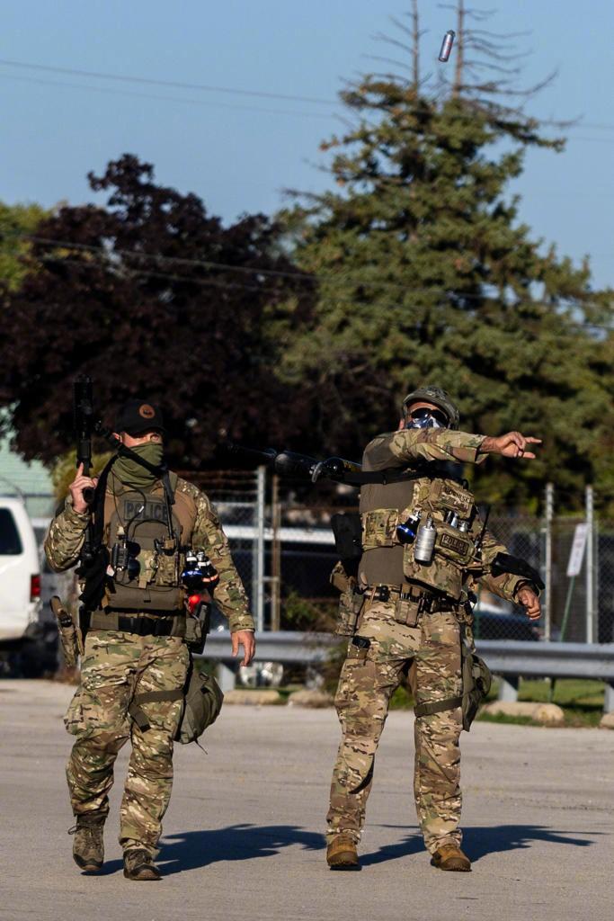 【美媒：部分国民警卫队员将从芝加哥、波特兰撤离】  美国媒体16日援引五角大楼官