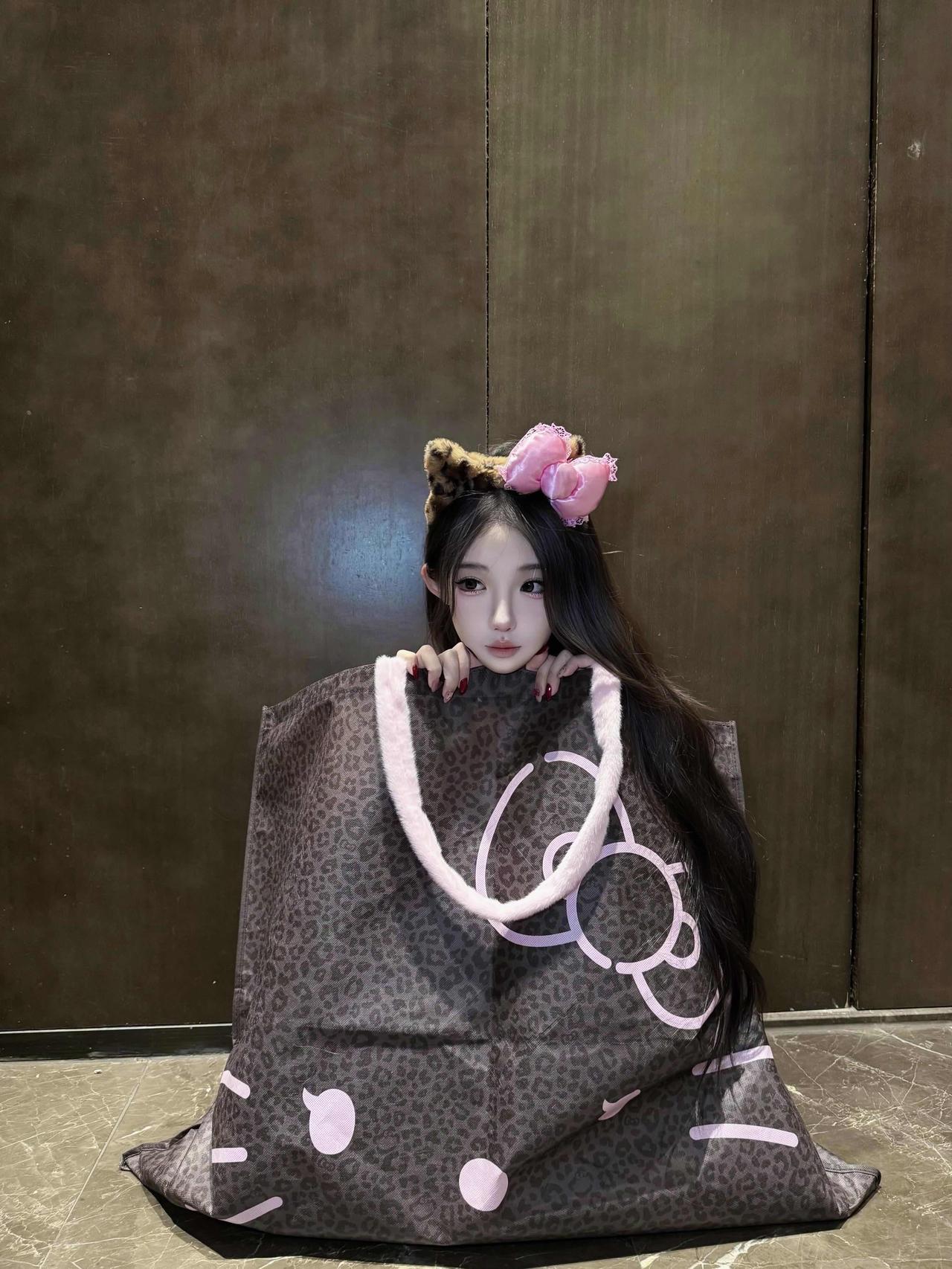 𝙃𝙚𝙡𝙡𝙤 𝙆𝙞𝙩𝙩𝙮 𝙠𝙞𝙩𝙩𝙮 🫧🐈