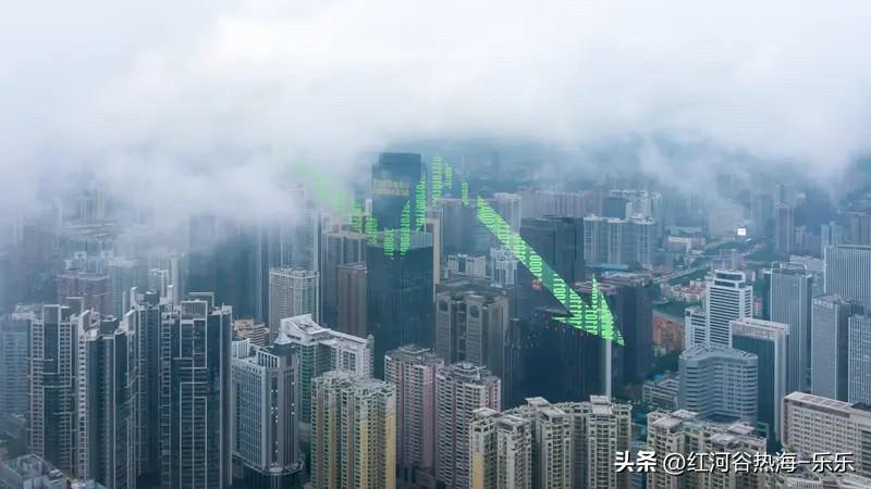 这一波房价下跌，最伤的，还是上海、北京、深圳等一二线城市的中产群体。
那些小城市