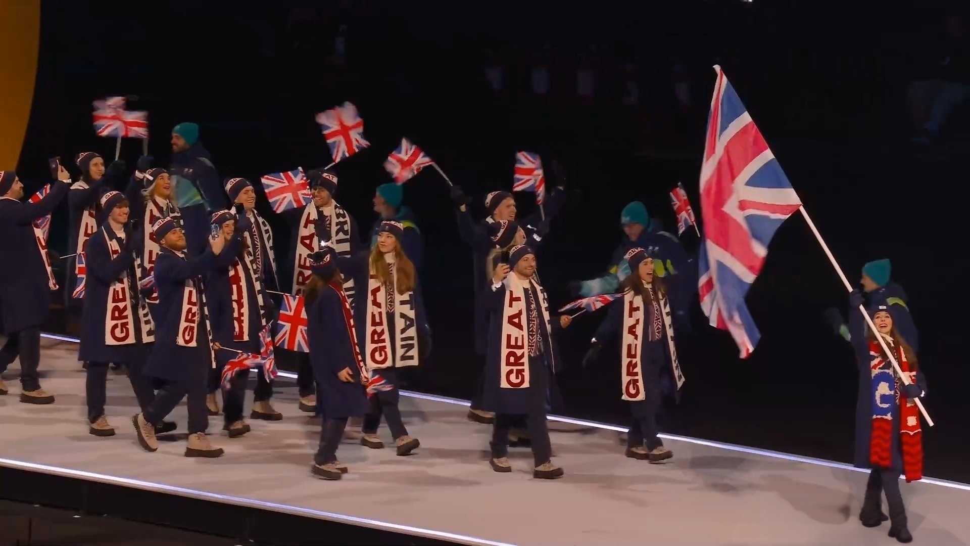 冬奥会限定米兰时装周 开幕式全程惊艳，米兰把时装周搬进冬奥会场。色彩、剪裁、质感