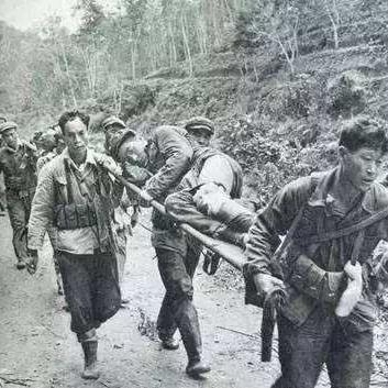1979年解放军撤兵时，将越南境内的铁轨全都拆了带回国内，对此越南表示强烈不满，