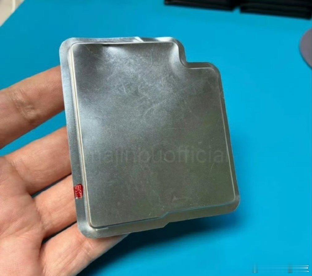 【iPhone17Air电池曝光iPhone17Air电池容量约2900mAh】