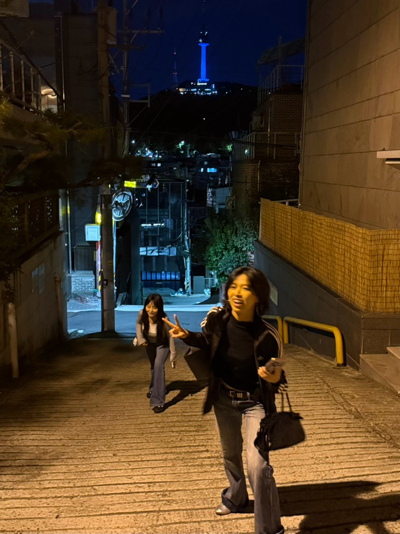 요즘 最近hhhhhhhh刚学的秀一下🌼昨天文化课用名字初音做挂件晚上我和同学